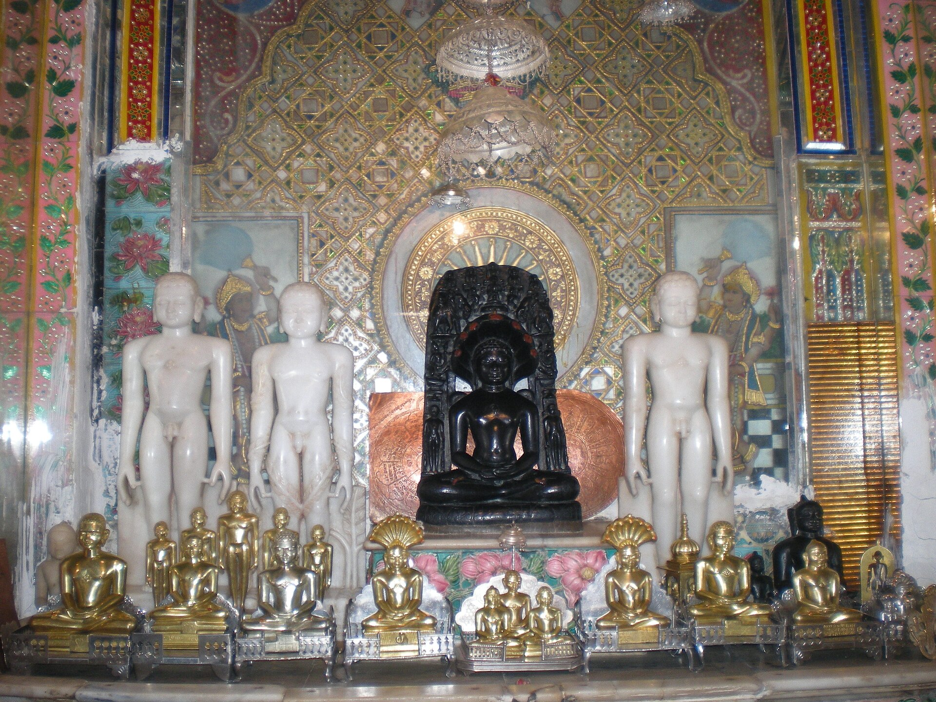 Andeshwar Parshwanath Temple