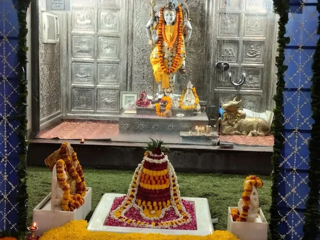 Shiv Mandir Bani Park