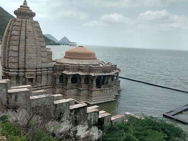 Shiv Temple Tonk